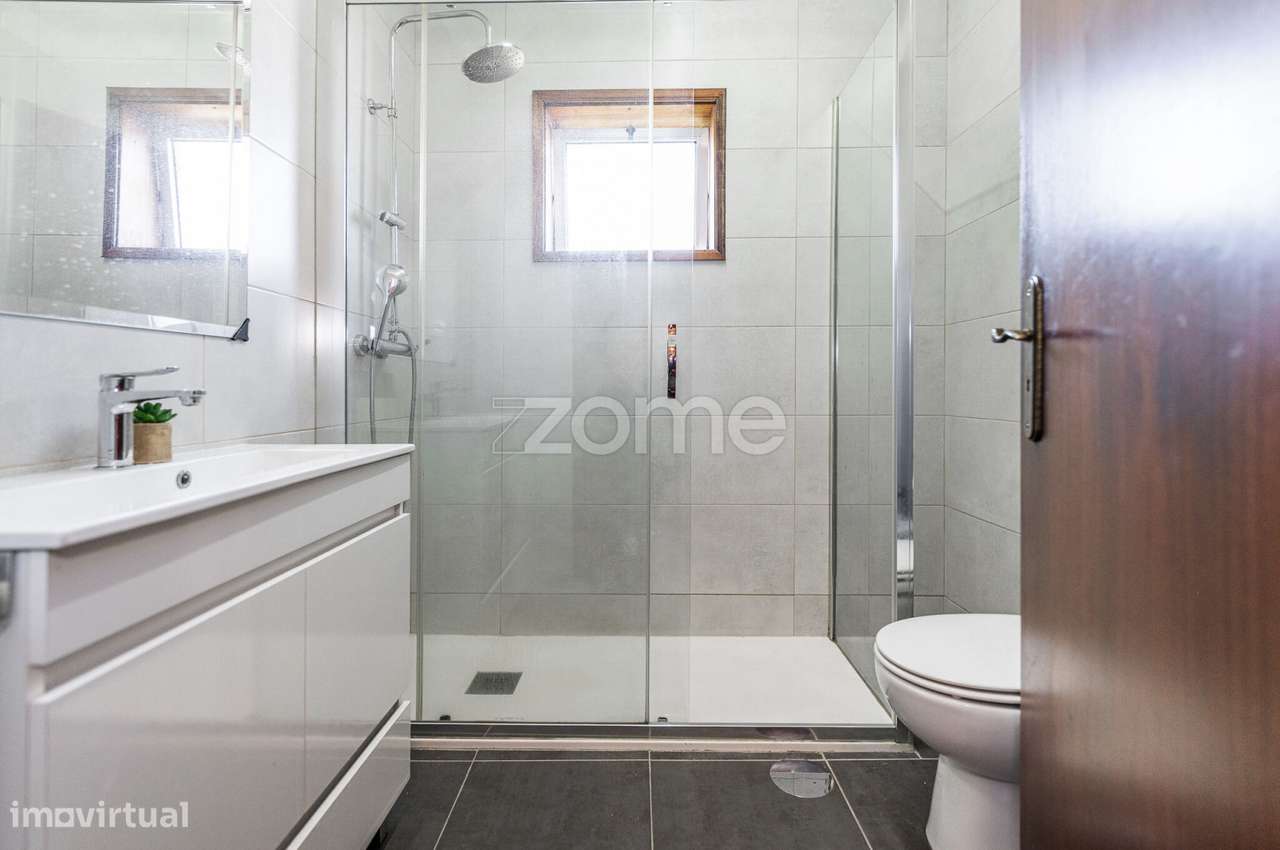 Apartamento T3 em Ermesinde com garagem Box-16