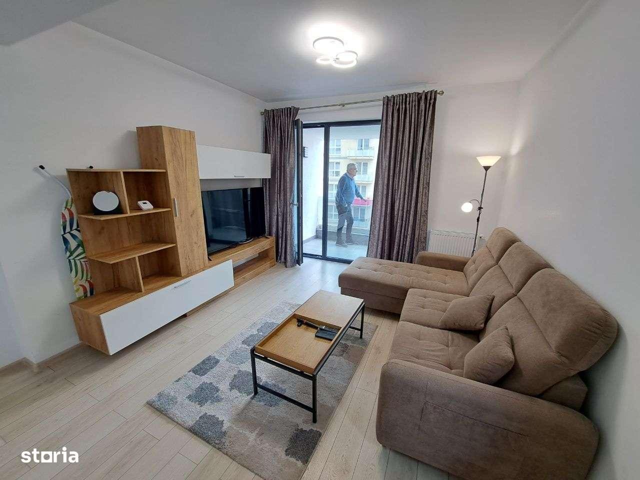 Apartament cu 2 camere structura mare zona Tractorul Coresi - Imagine principală: 3/18