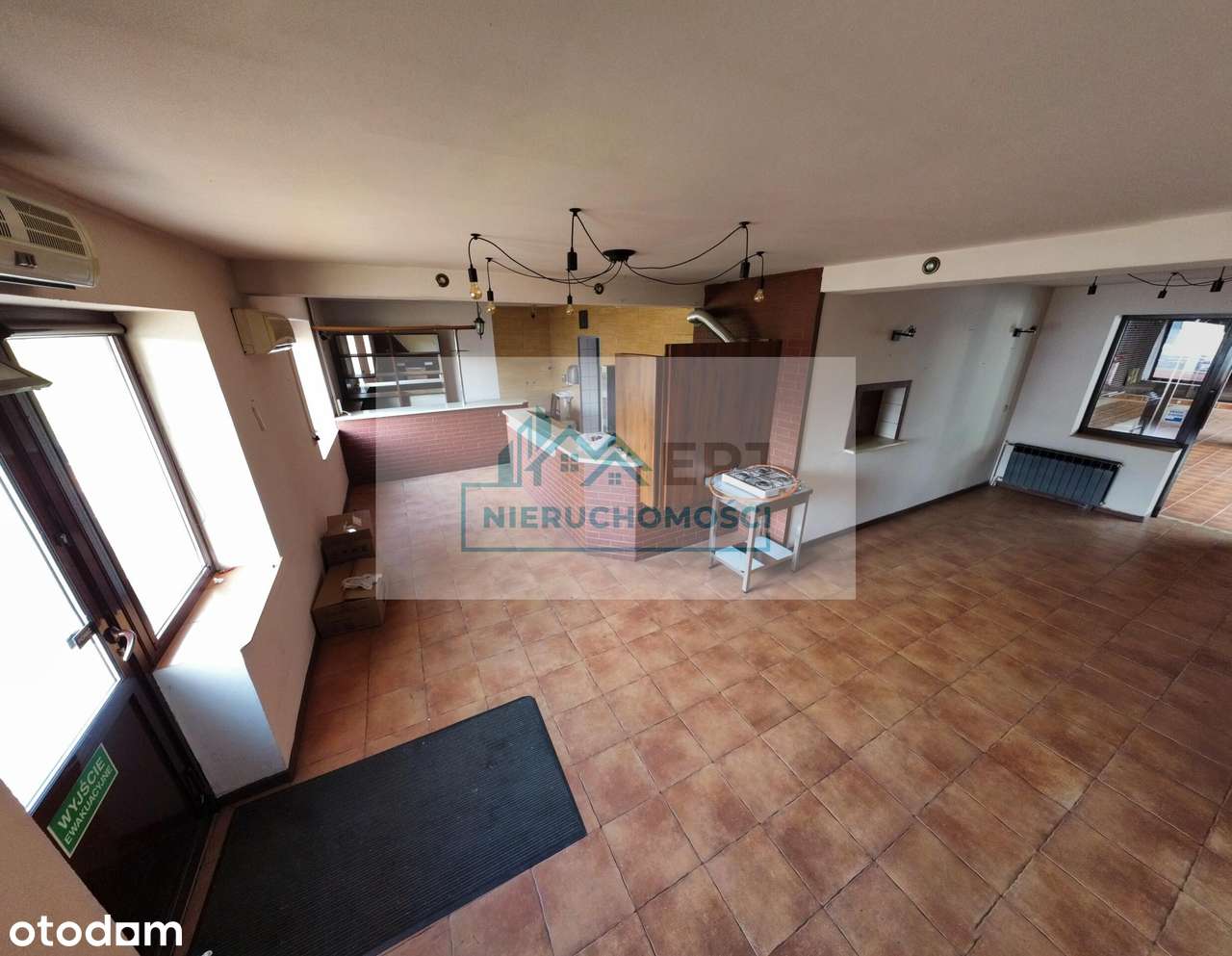 Na sprzedaż budynki handlowo-usługowe z częścią gastronomiczną Sulmier-7