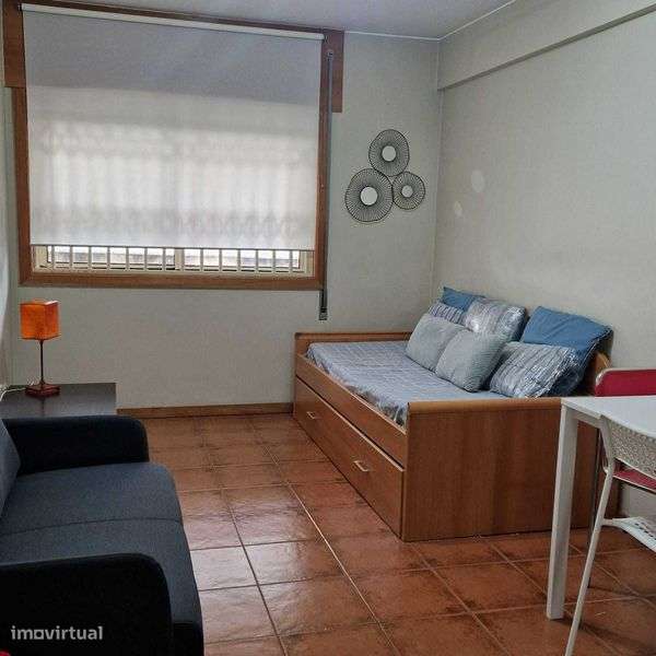 T1 Paranhos / Jardim Arca Agua - Mobilado - Lugar Garagem - Grande imagem: 3/12