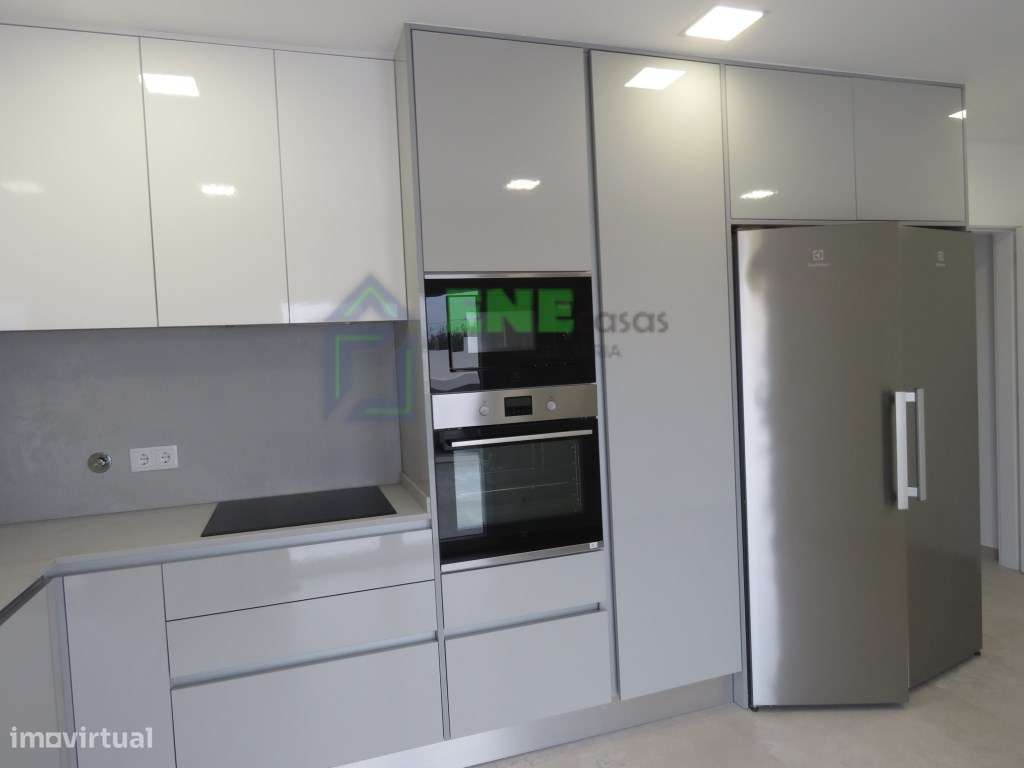 Moradia T4 na Vila da Ericeira-11