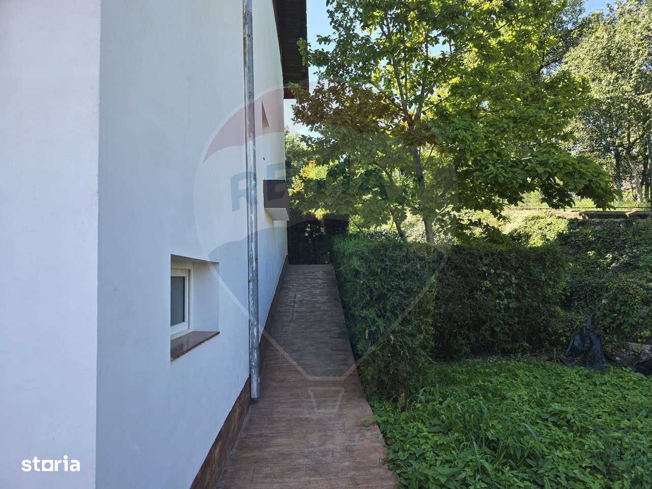 Casă / Vilă cu 4 camere de vânzare - Imagine principală: 4/20