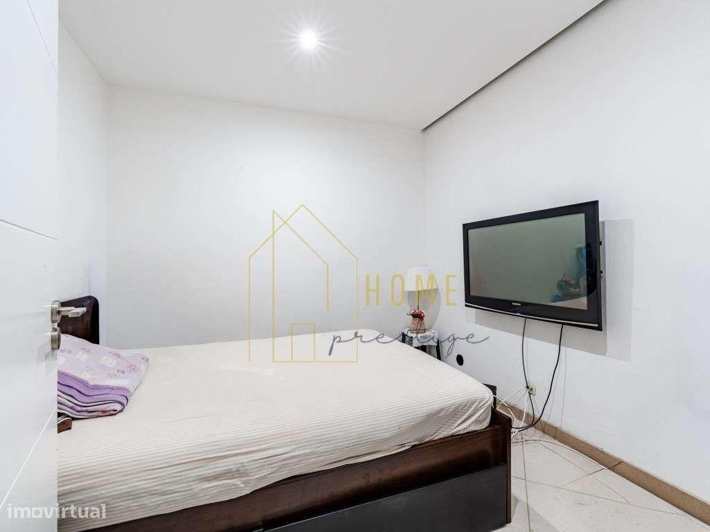 T3 convertido em T4 com Elevador | Junto ao Metro da Reboleira-14