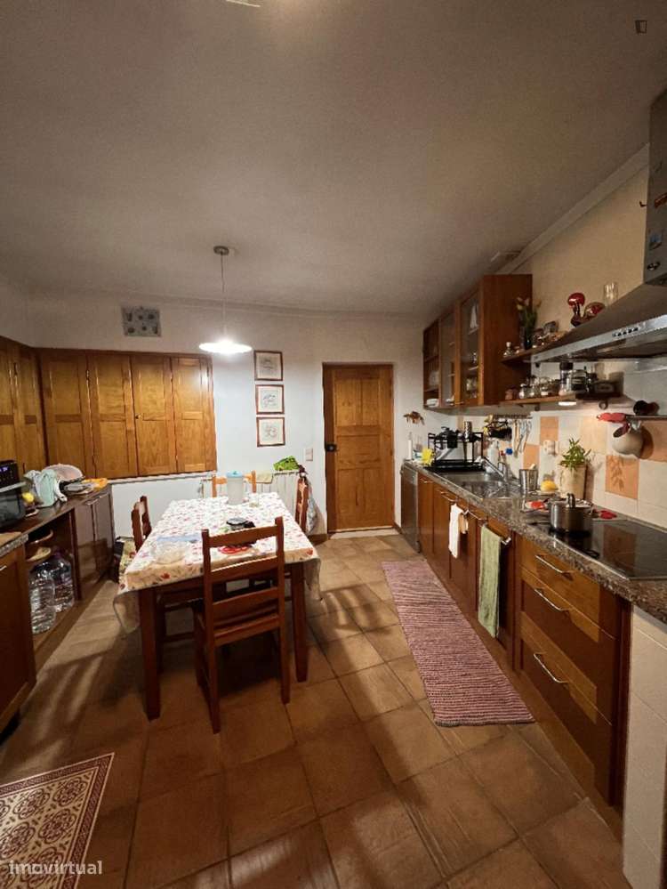 Quarto - localizado em Coimbra - Grande imagem: 2/3