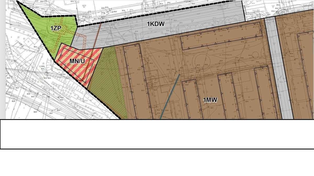 Dom wielorodzinny na sprzedaż-16