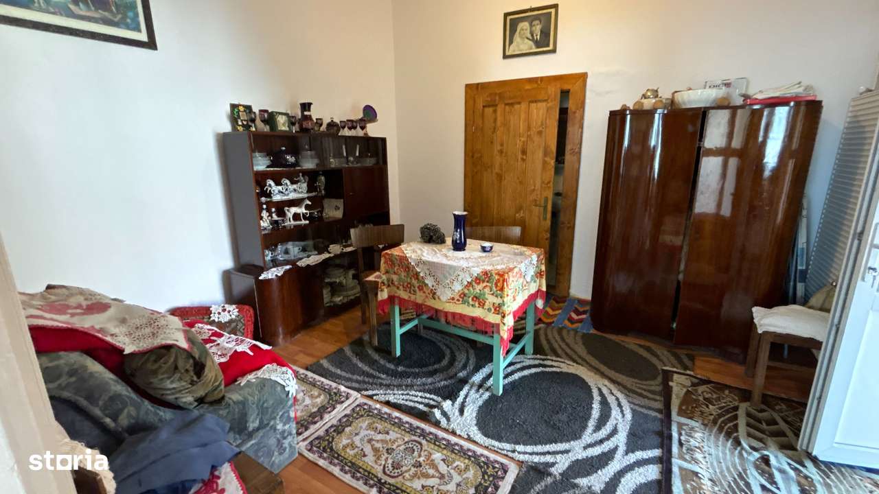 Doua case de vanzare 75 M² + curte 720 M² Piata Kalvin - Imagine principală: 5/20