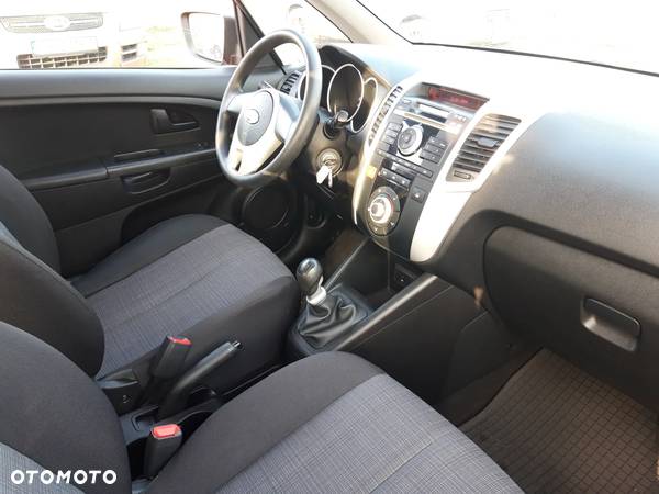 Kia Venga 1.4 CVVT Attract - 8