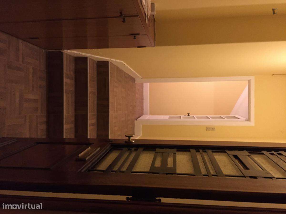 Quarto - localizado em Paranhos Porto - Grande imagem: 4/10