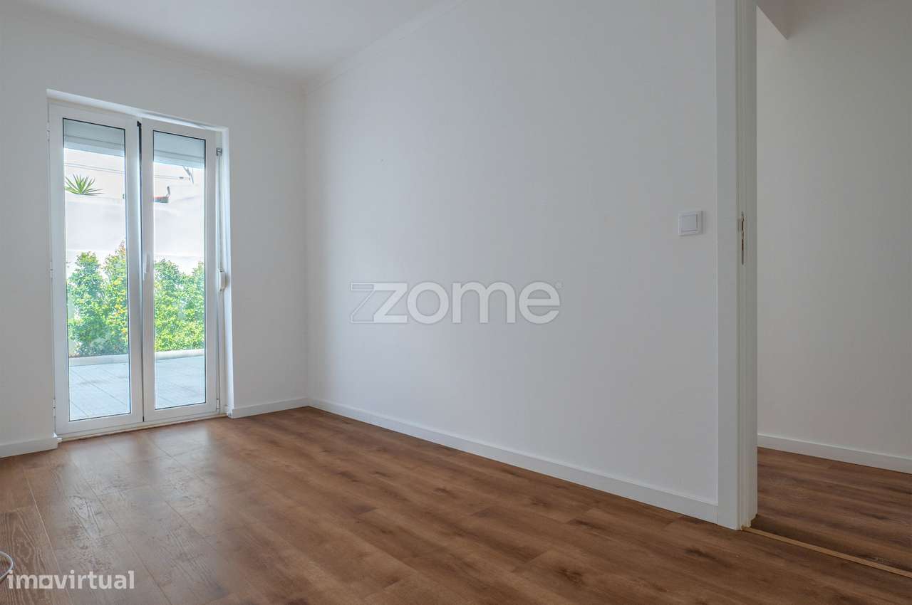 Apartamento T1+1 Baixa da Banheira-29