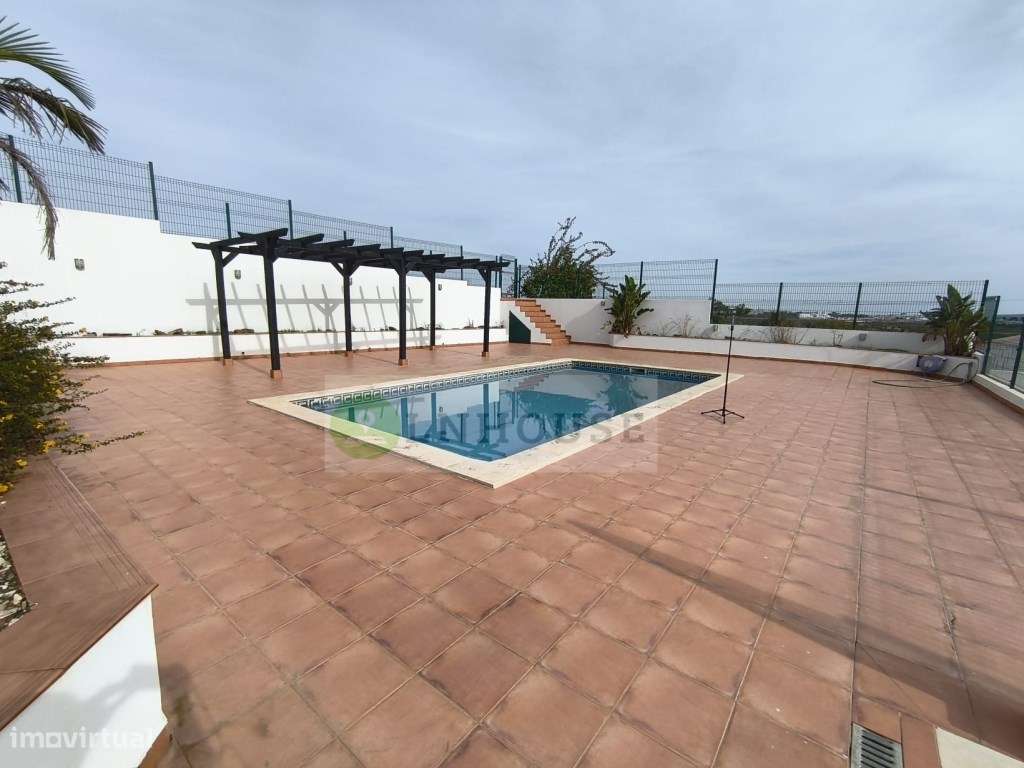 Moradia T4 com piscina e garagem - Castro Marim-6