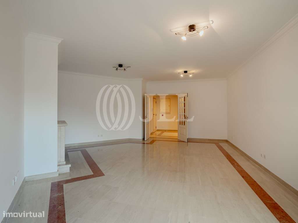 Apartamento T2 no condomínio Riviera, em Carcavelos - Grande imagem: 3/27