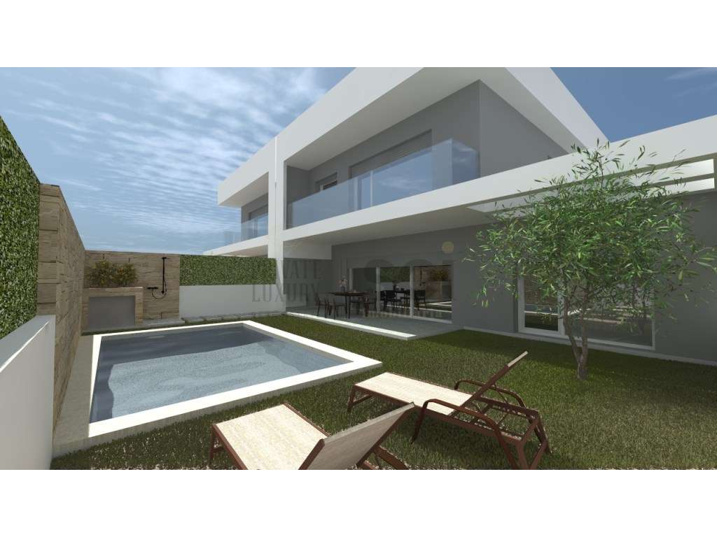 Moradia T3+1 com piscina e anexo em Fernão Ferro-9