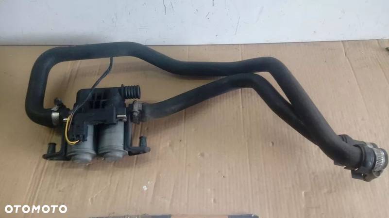 ELEKTROZAWÓR WODY BMW E39 2.5B 8374995 8367929 - 3