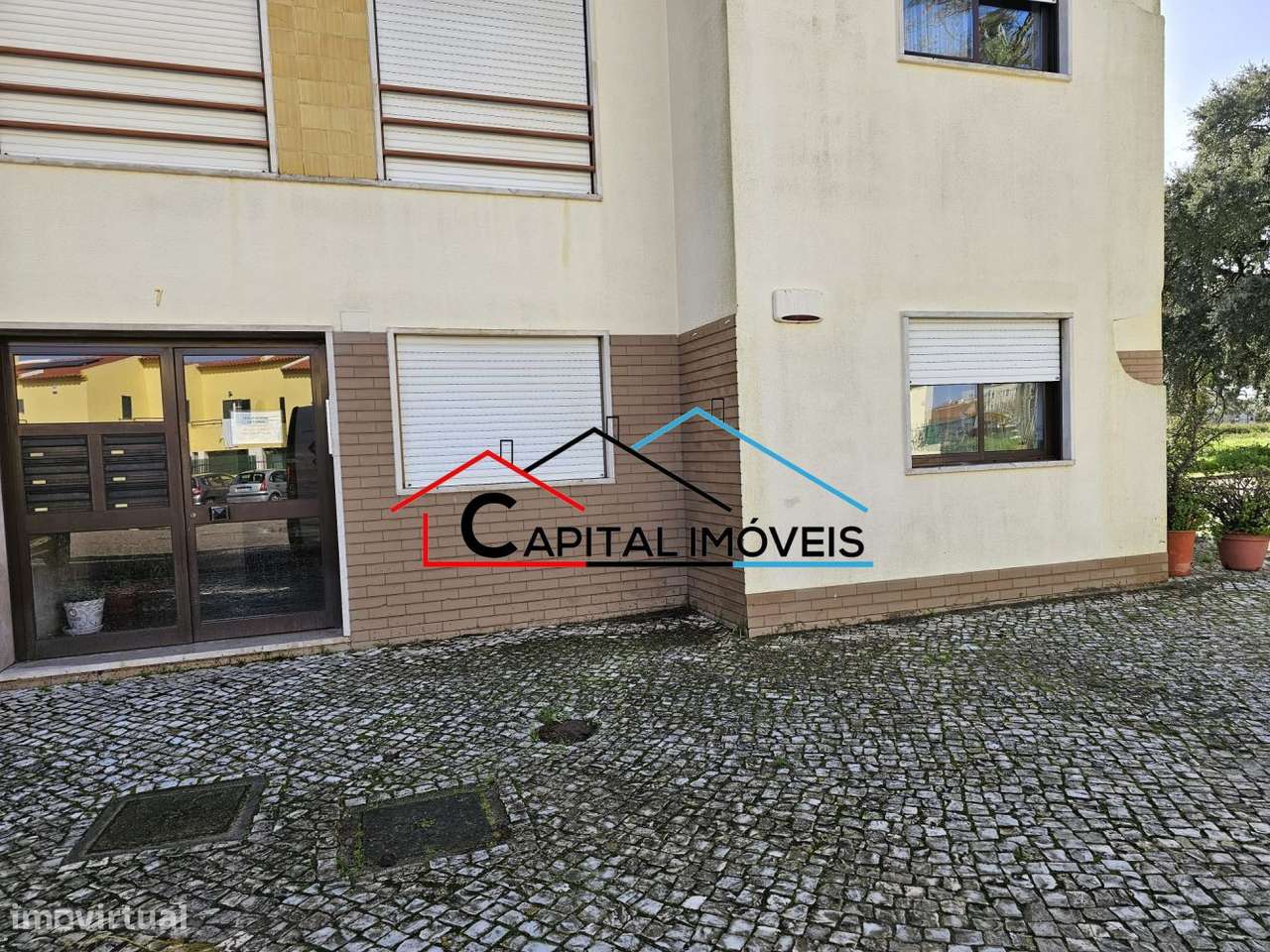 T3 RC com áreas generosas - Vila Chã-24