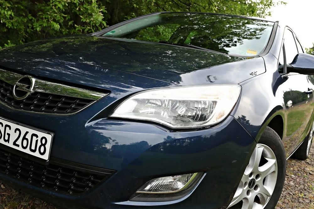 Opel Astra J 1.6 2010