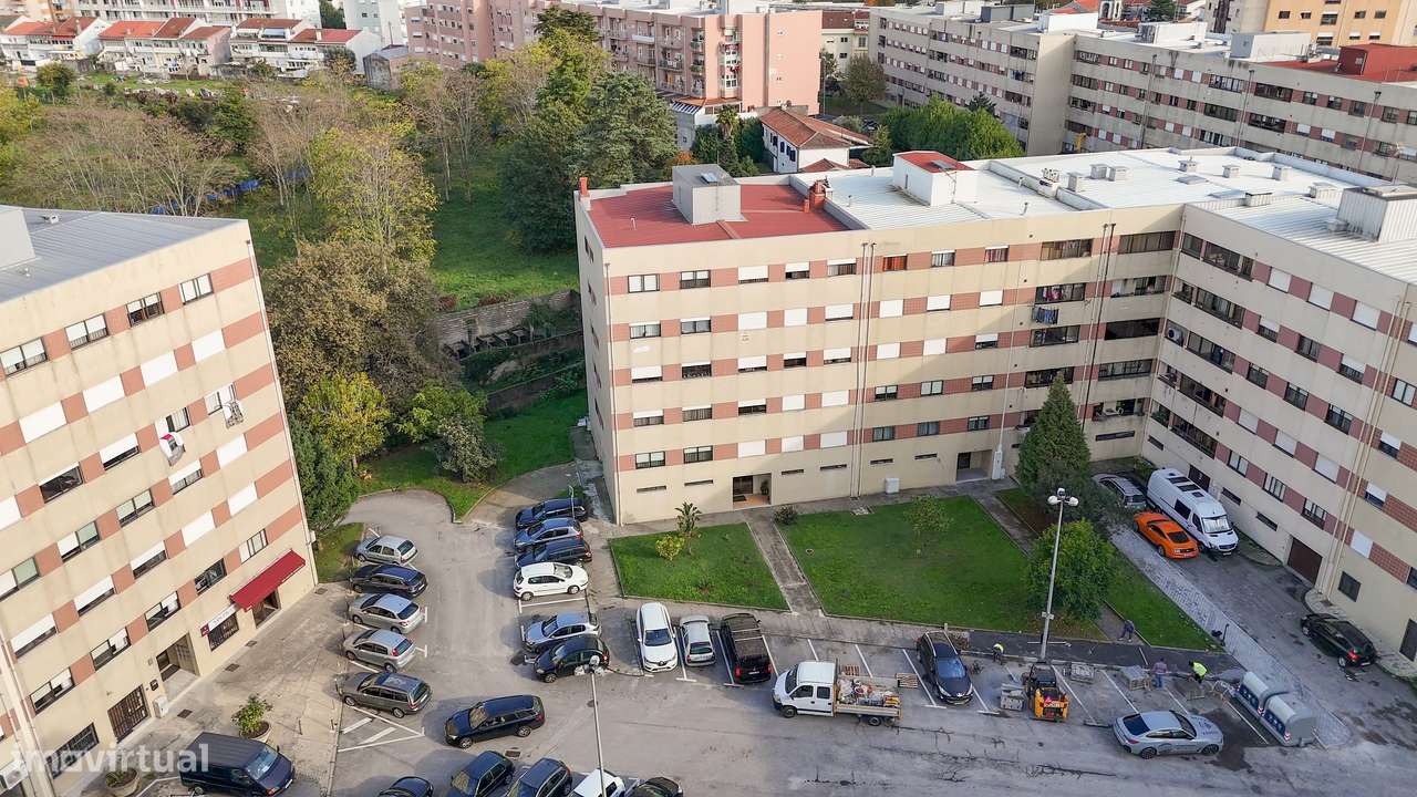 Apartamento T3 em Ferreiros, Braga-33