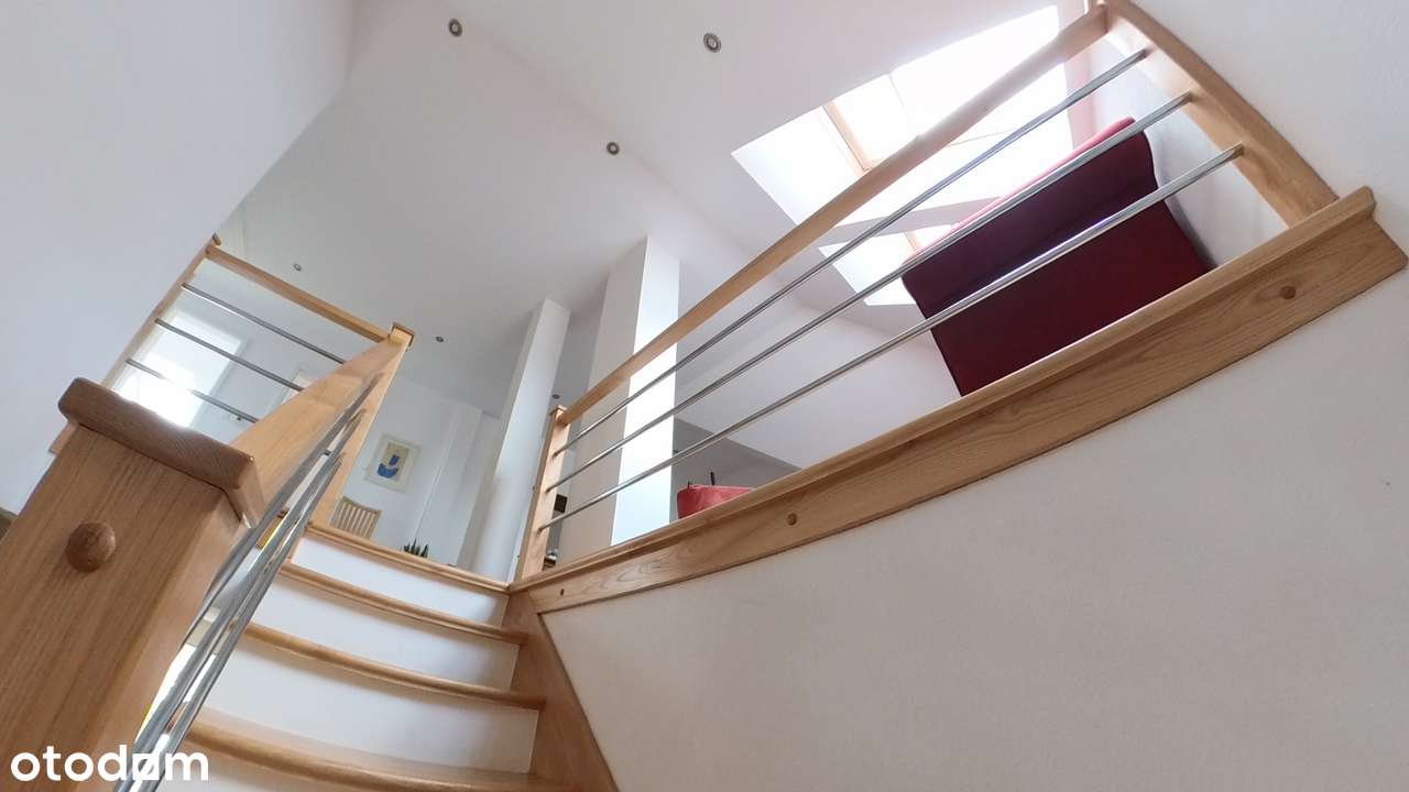 Przestronny dom z 6 pokojami w cichej okolicy-13