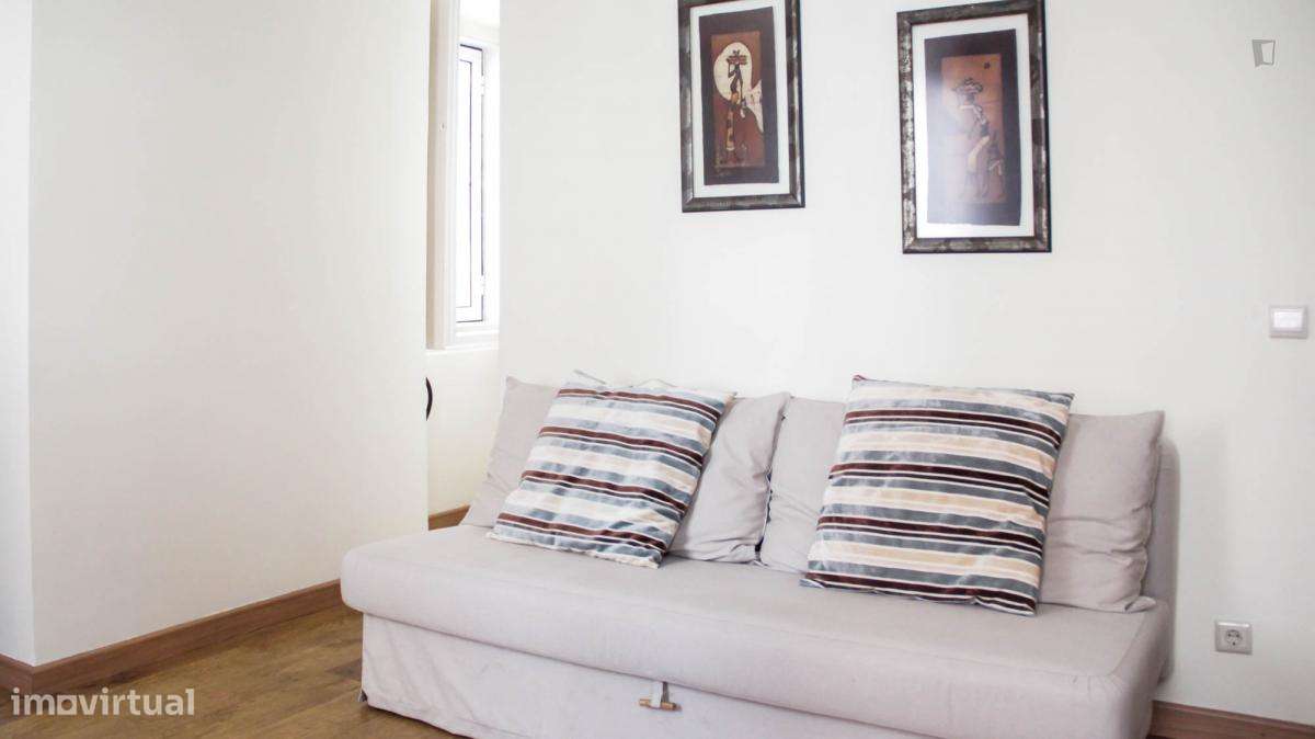 Apartamento com 1 quartos - localizado em Princípe Real Lisbon - Grande imagem: 2/14