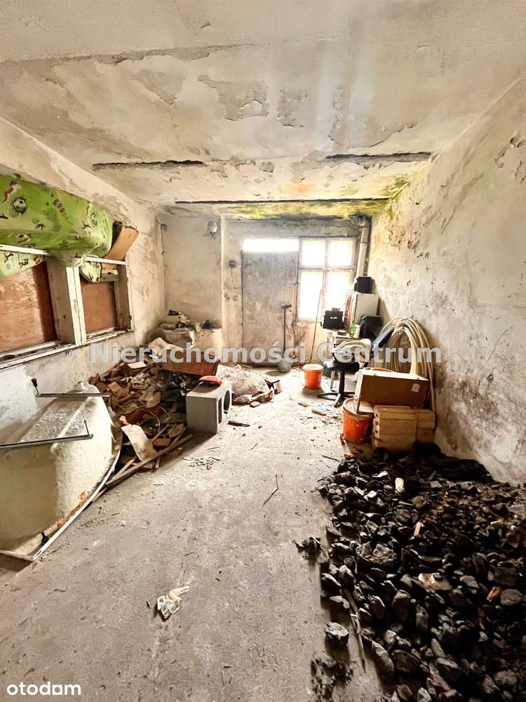 Parter w domu dwurodzinnym z 1870 r. w stylu dworku.-16