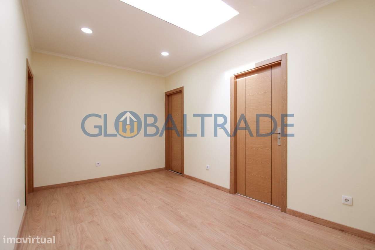 Moradia Térrea T3 totalmente renovada em Campanhã-7