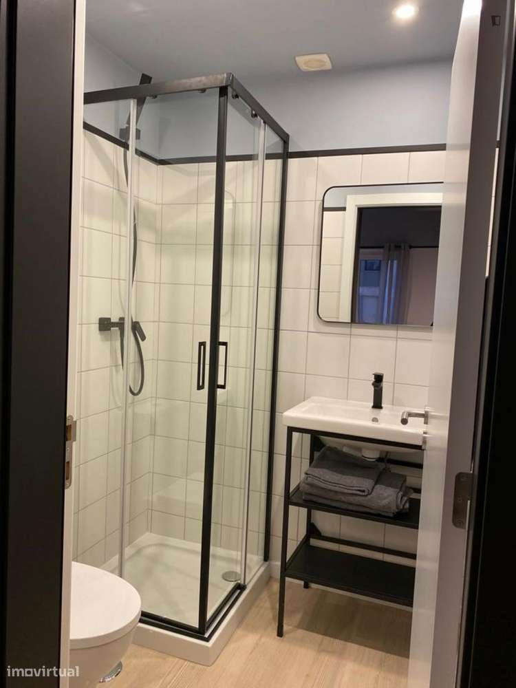 Quarto - localizado em Setubal - Grande imagem: 4/10