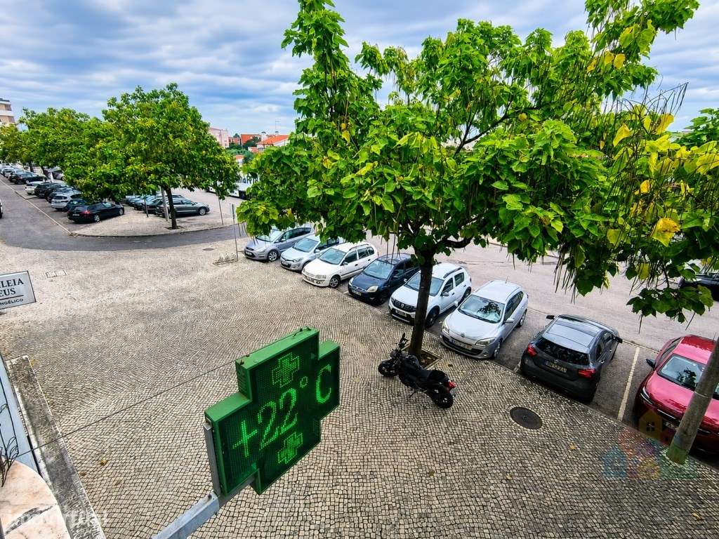 Apartamento com excelente terraço na cidade de Tomar-7