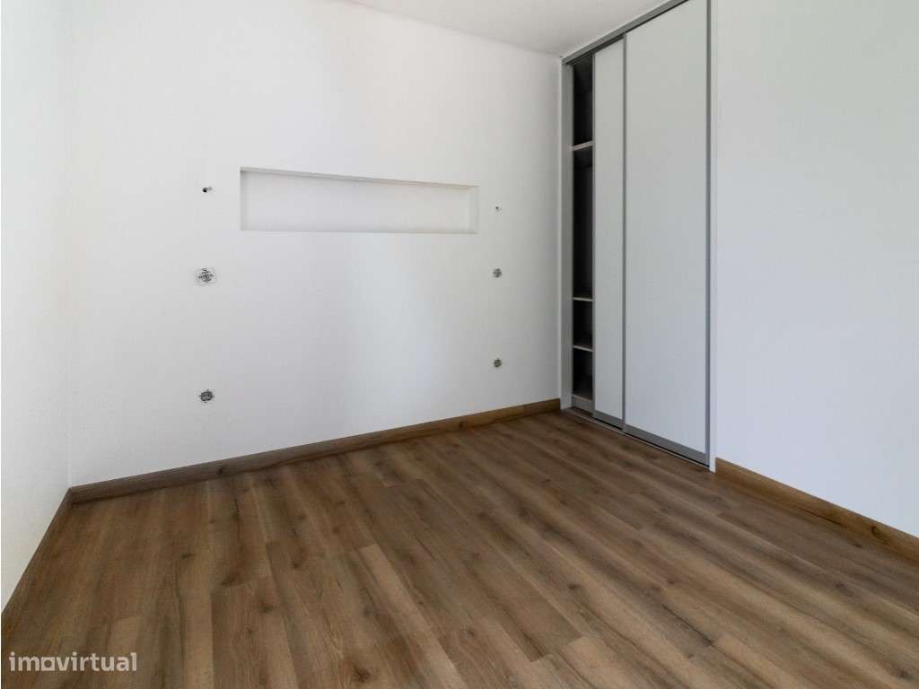 Moradia totalmente remodelada-13