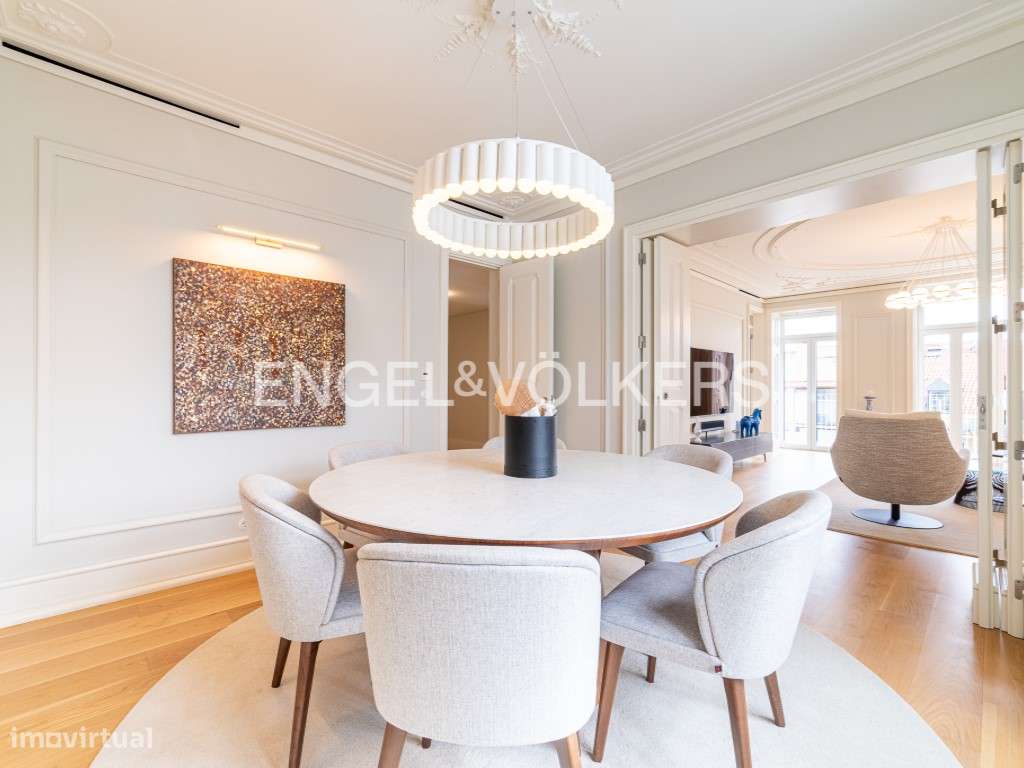 Exclusivo apartamento novo com 5 quartos (4 suites) e 4 lugares de ...-1