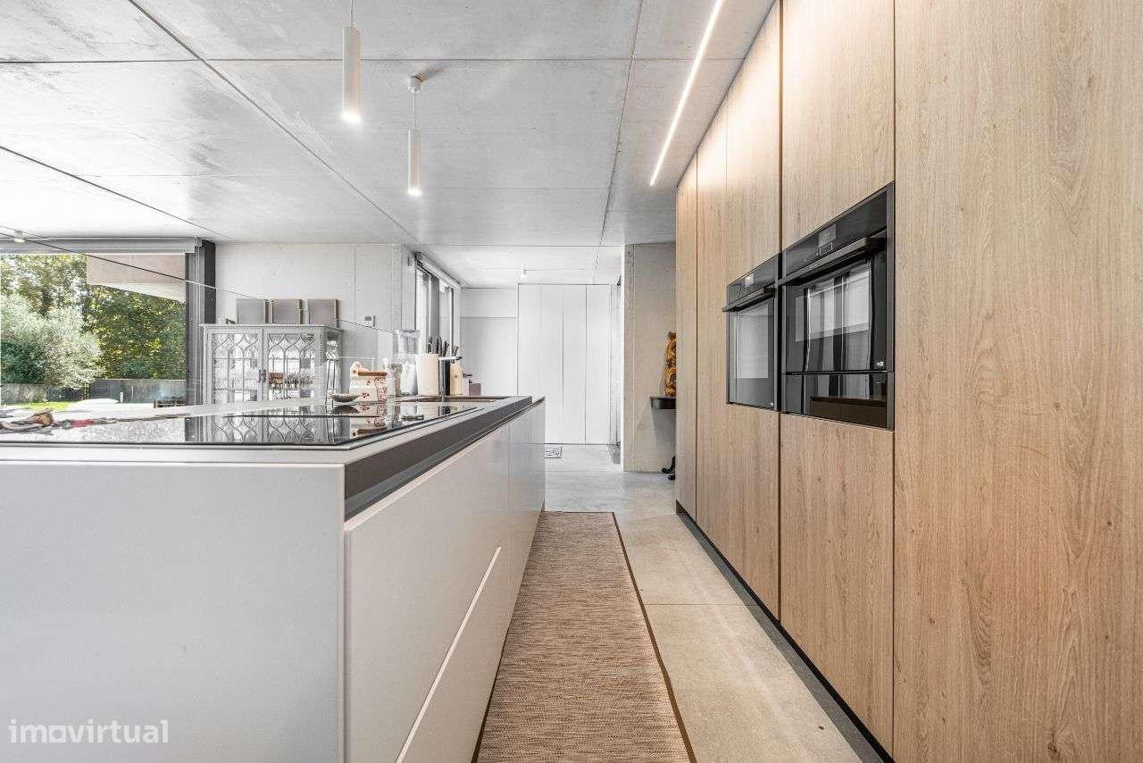 Fantástica Moradia T3+1-16