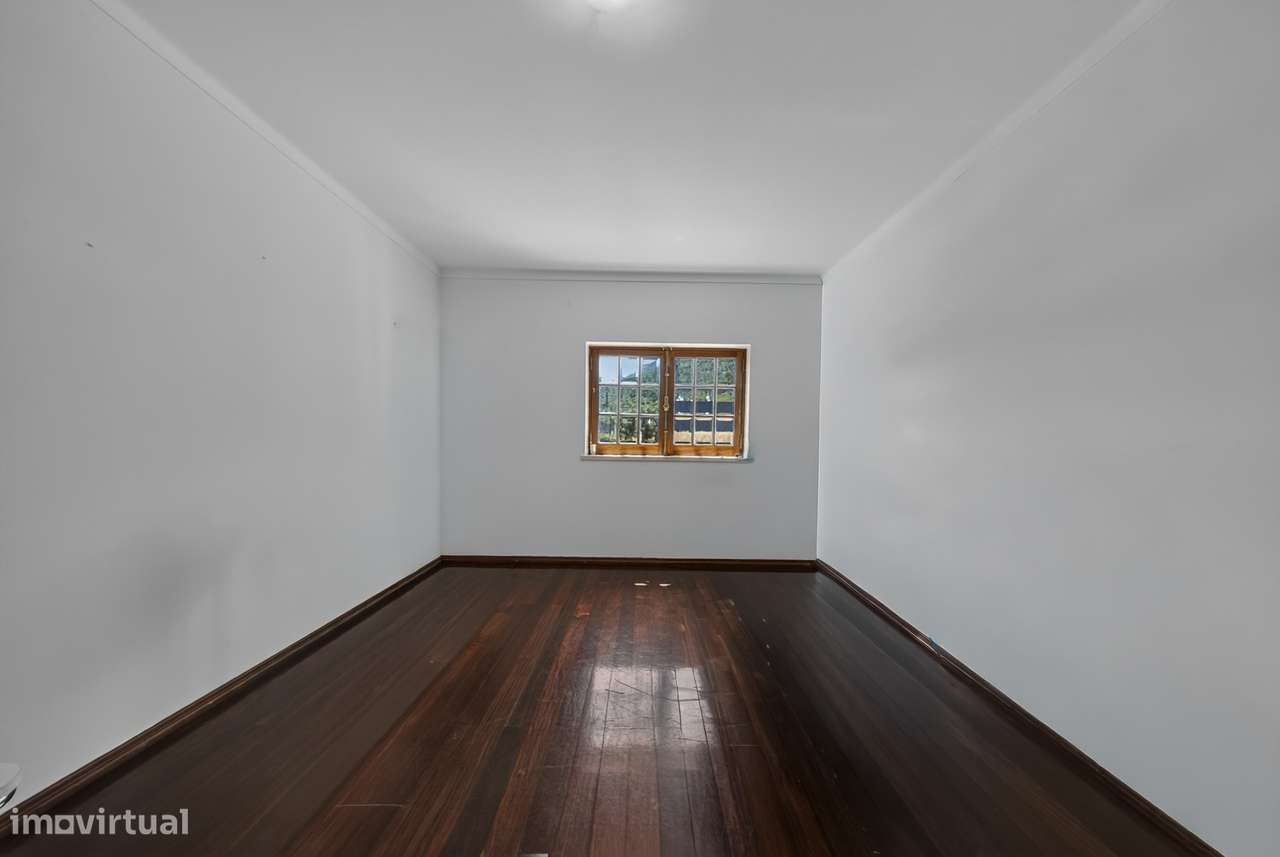MORADIA T4 C/ GARAGEM FECHADA | MINDE - ALCANENA-11
