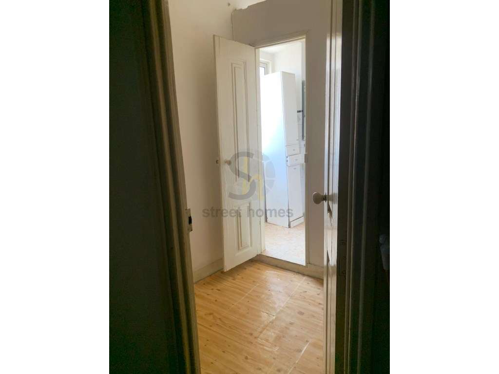 Prédio com dois pisos independentes para recuperação total-26