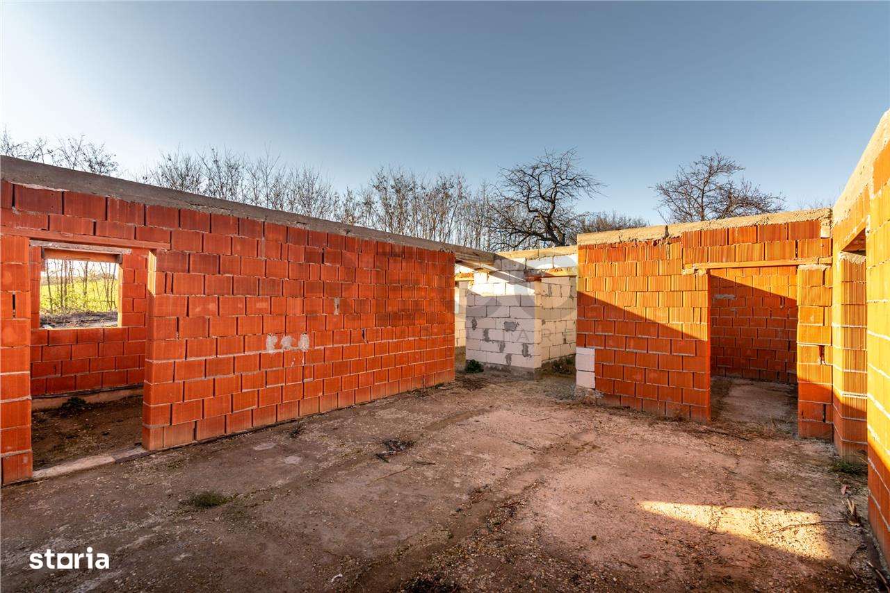 RECO. CASA LA ROSU , CETARIU - Imagine principală: 4/16