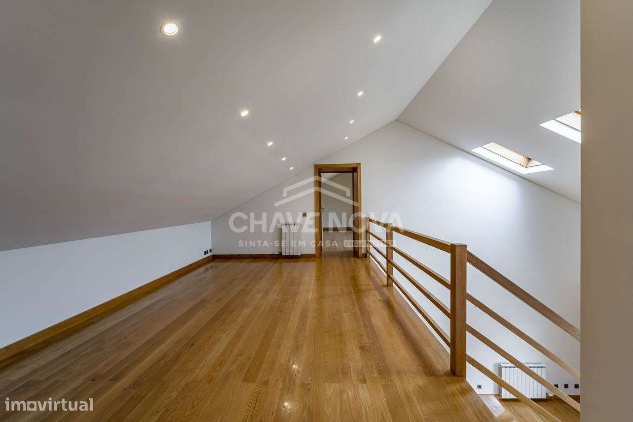 Moradia T4+1 de Luxo em Matosinhos-13