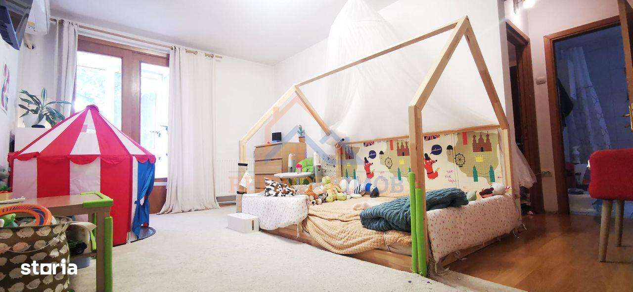 Apartament de vanzare cu 2 camere, zona Titan-2