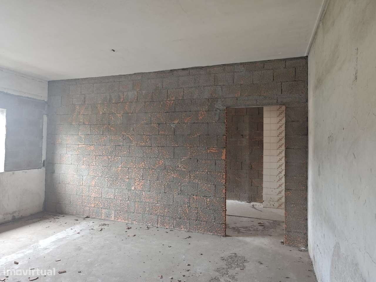 Edifício Inacabado com Enorme Potencial de Rentabilização-45