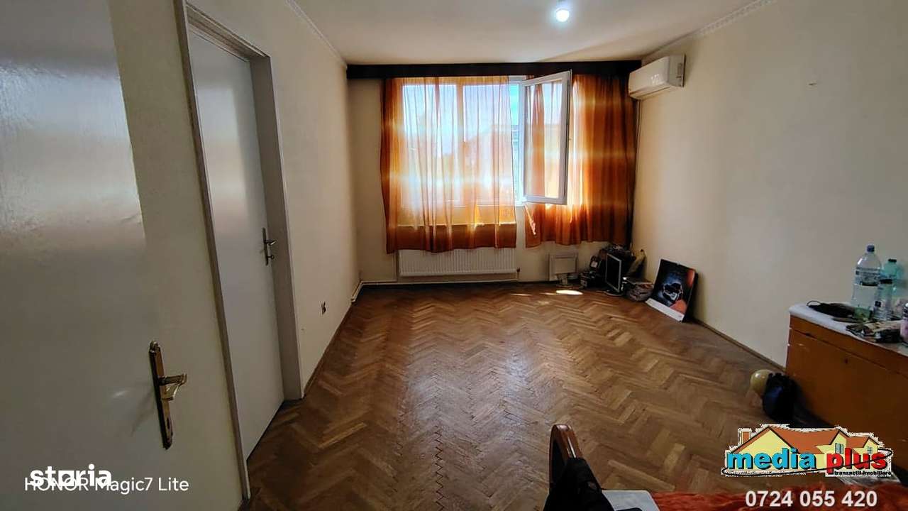 Apartament 3 camere decomandat, vedere bilaterală – Țiglina II