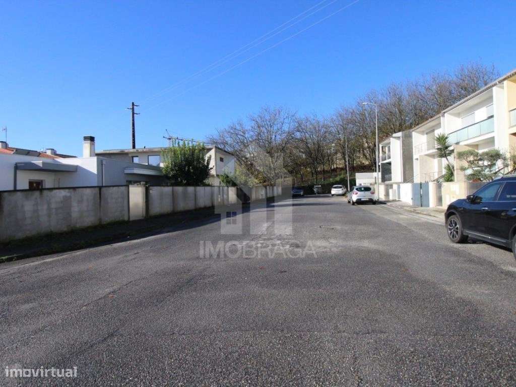 Venda de Terreno para Lotear, em Gualtar, Braga-17