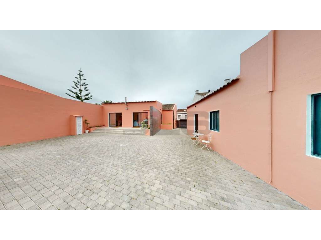 Moradia V4 com Apartamento T1 Anexo, Totalmente Remodelada - Centro...-29