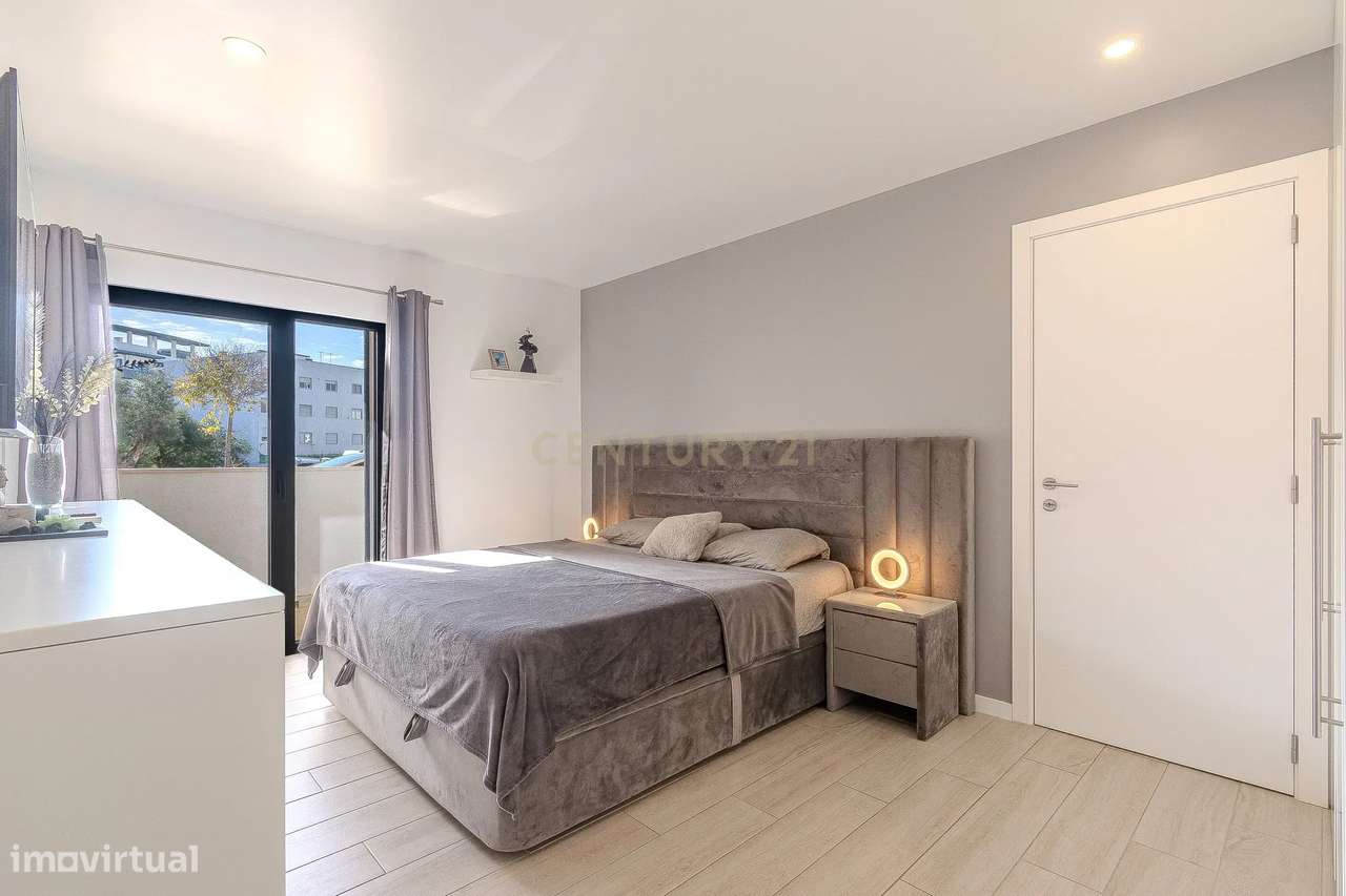 Luxuoso Apartamento de 3 Quartos novo com um Grande Terraço e Estacion-5