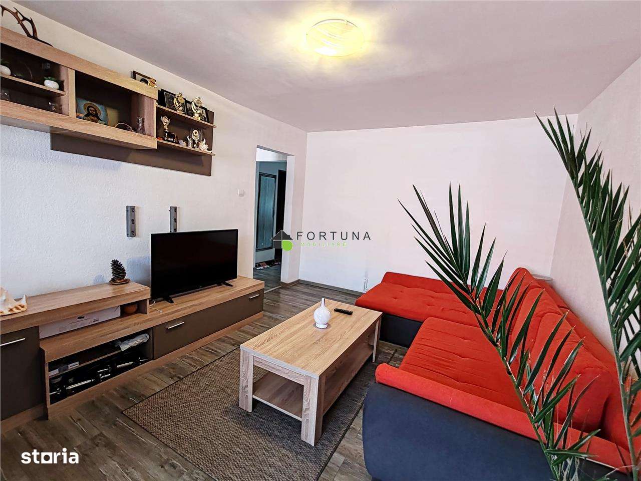 Apartament 3 camere , etaj intermediar - Astra-0