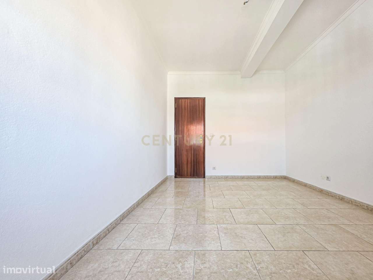 Moradia T3 + Loja em Fernão Ferro, Seixal - Oportunidade Única!-36