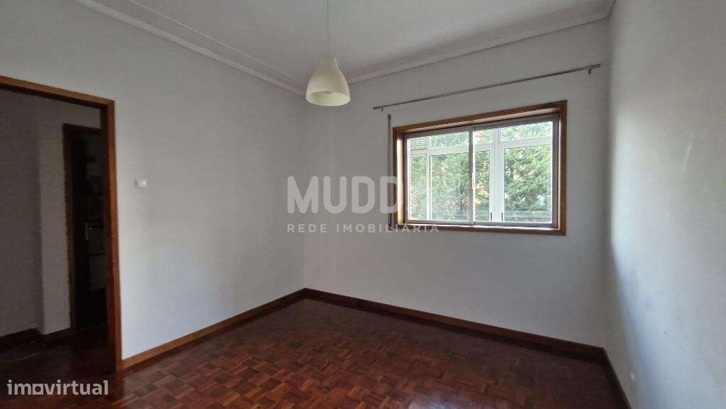 T4 com garagem | Habitação Própria ou Investimento  | Localização exce-14