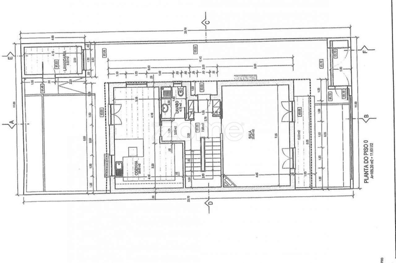 Moradia T3 com 6 assoalhadas, nova, no Alto dos Gaios - Estoril-36