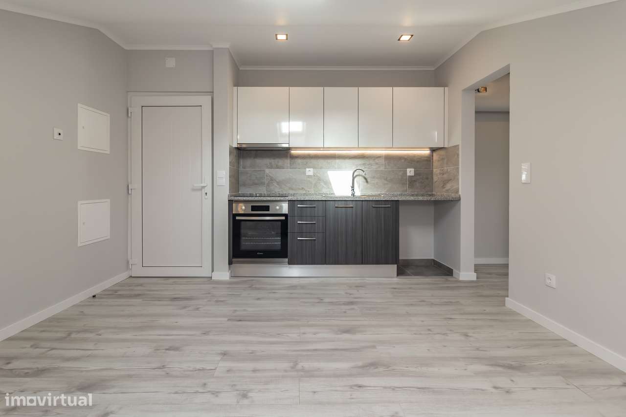 Arrendo Apartamento T1 remodelado- Casal do Marco, Paio Pires – 700Eur - Grande imagem: 4/14