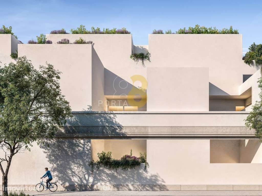 Apartamento T4 com terraço, 3 lugares de estacionamento e arrumos, ... - Grande imagem: 4/40