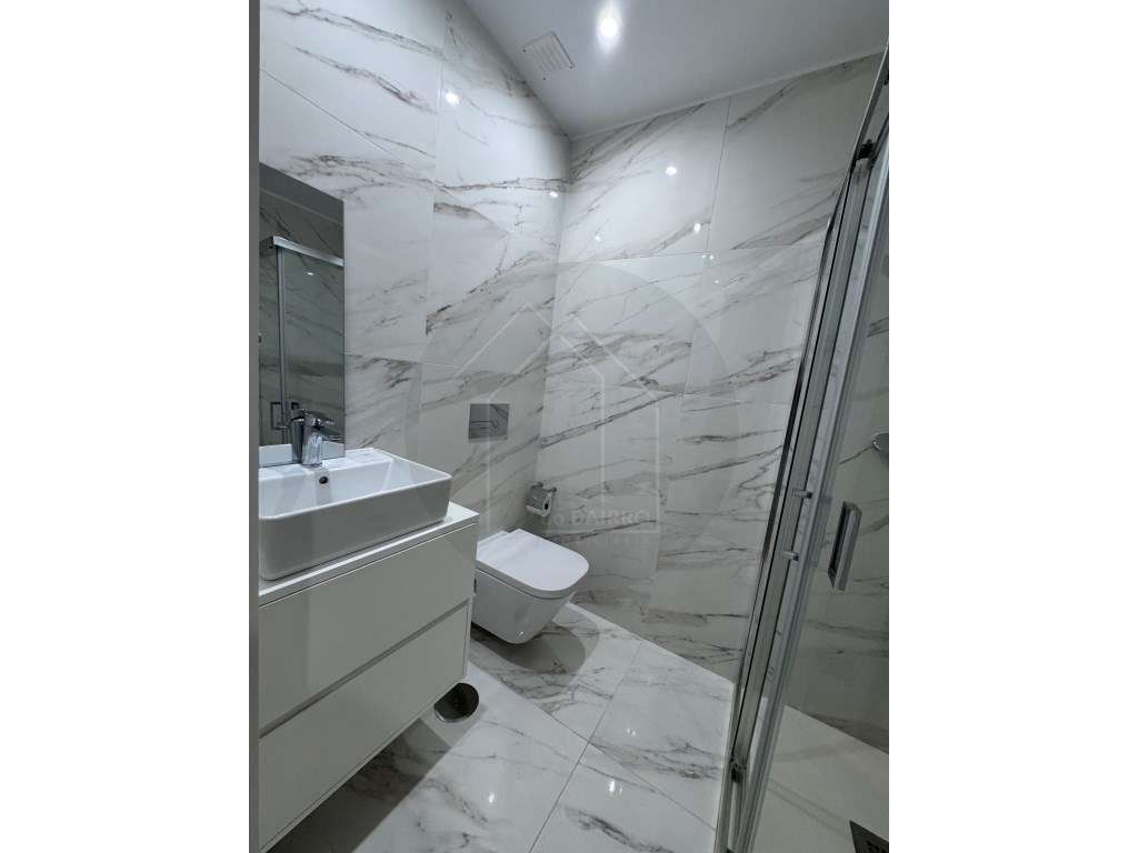 Fantástico T1 com 2 frentes - 42 m² - Centro do Porto, Av. dos Aliados-8