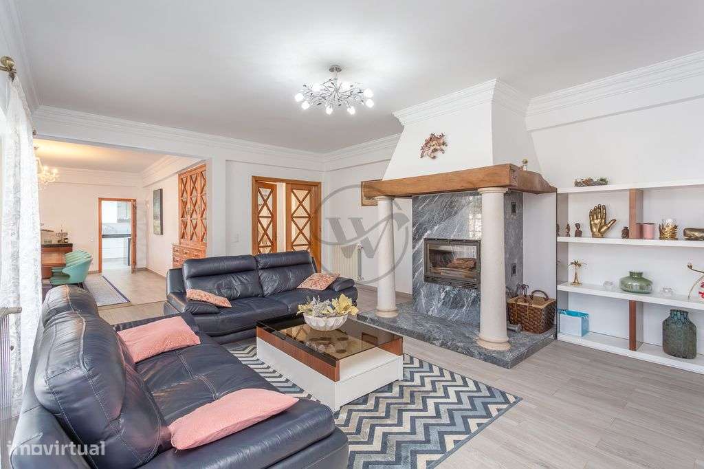 Moradia T5 para venda na Beloura I-5