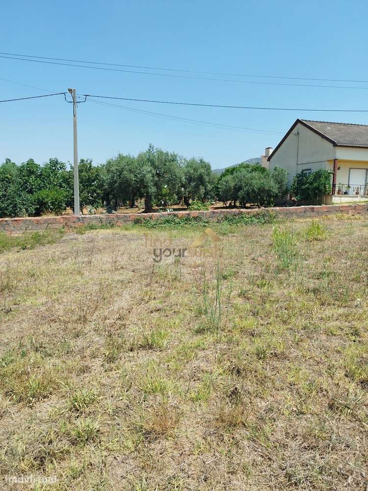 Terreno Urbano com 2.608m² em Moleanos - Grande imagem: 4/9
