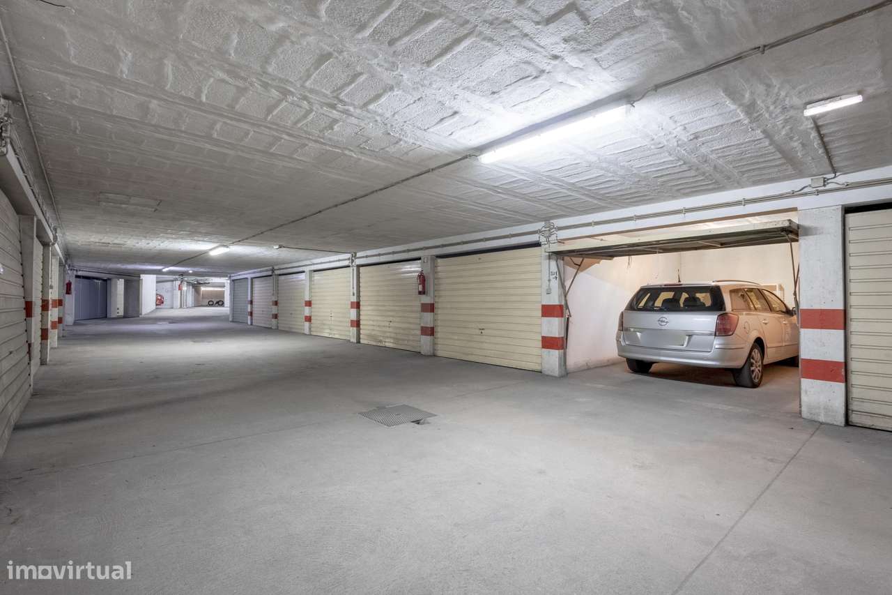 Apartamento T3, prédio com elevador e garagem!-29