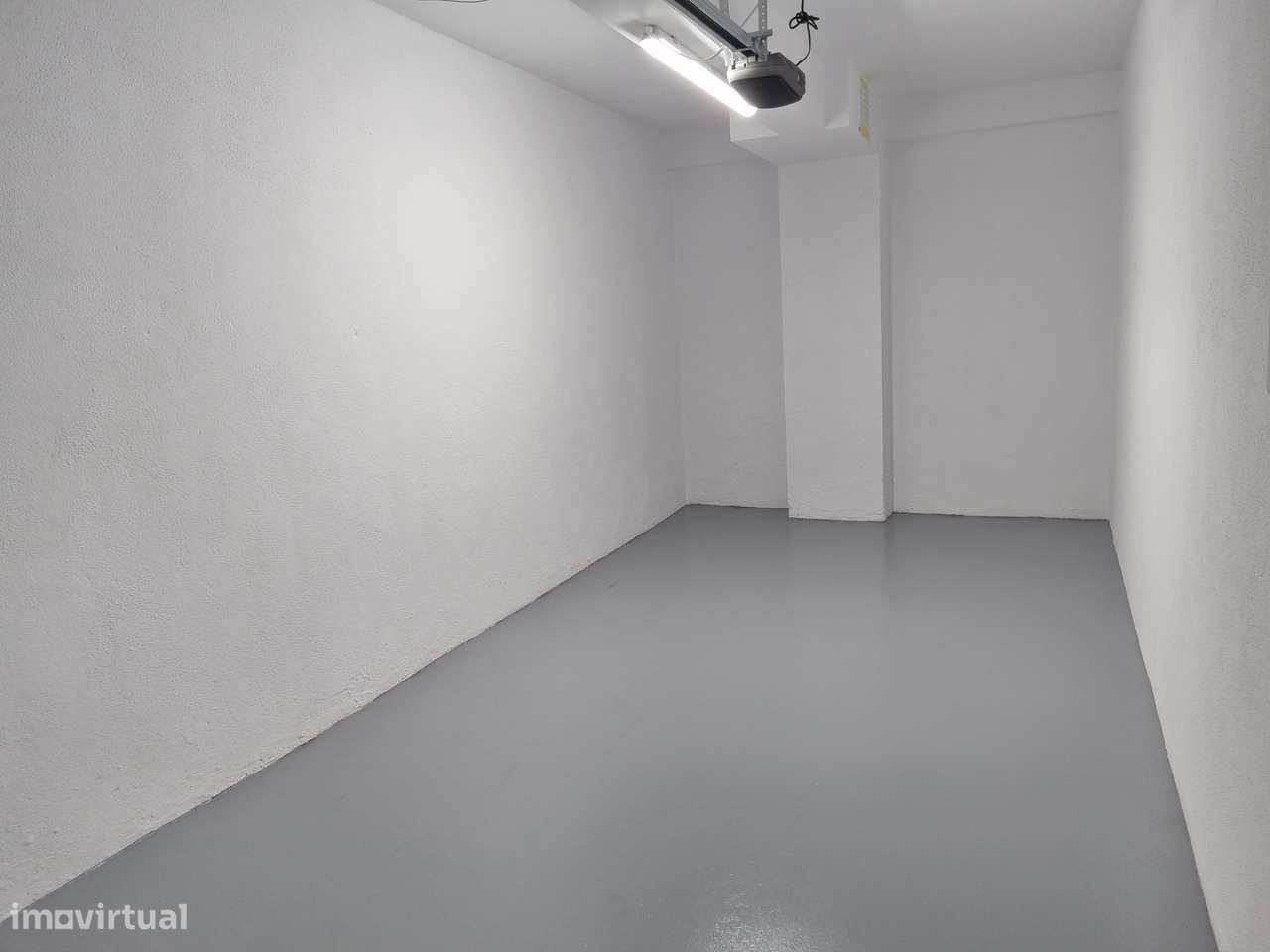 Vende-se garagem box  no centro de Alcabideche. - Grande imagem: 3/8